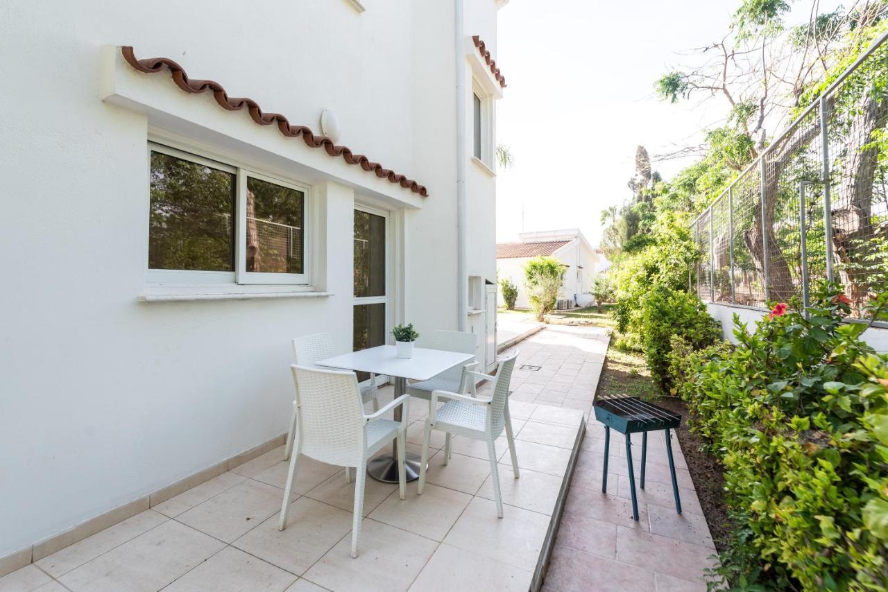 Fig Tree Z Holiday Resort Paralimni Exterior foto